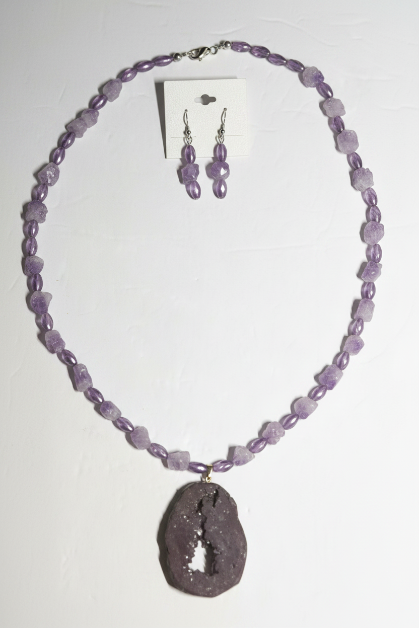 Lilac Nugget & Quartz Pendant Necklace Set