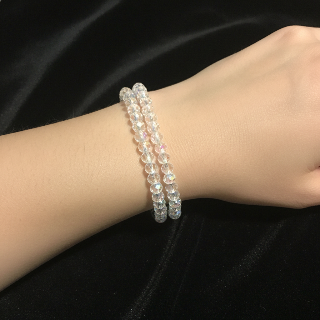 Single bracelet minimal look
